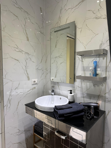 Bathroom 4, KLT Blloku Center, Tiranës