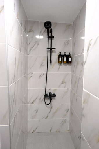 Bathroom 5, Cactus Suites, Beyoğlu
