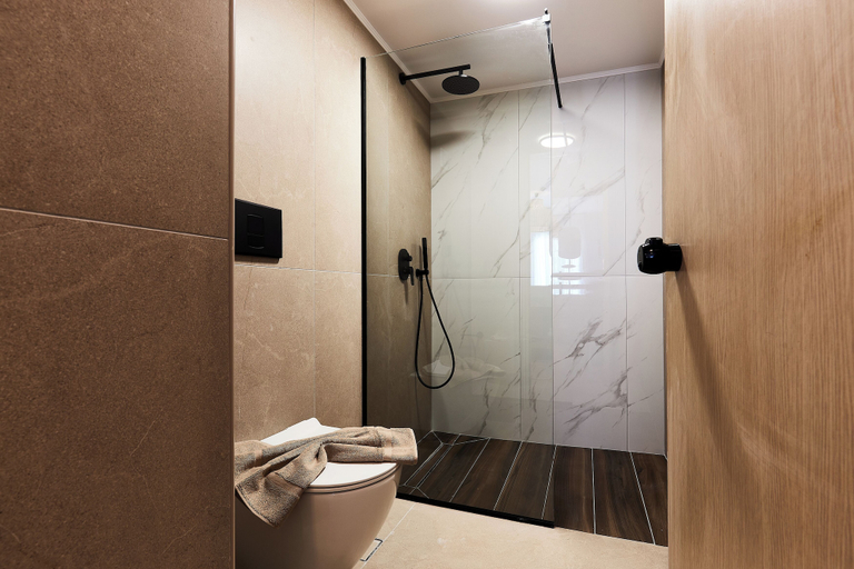 Bathroom 4, Lotus Rise Hotel, Crete