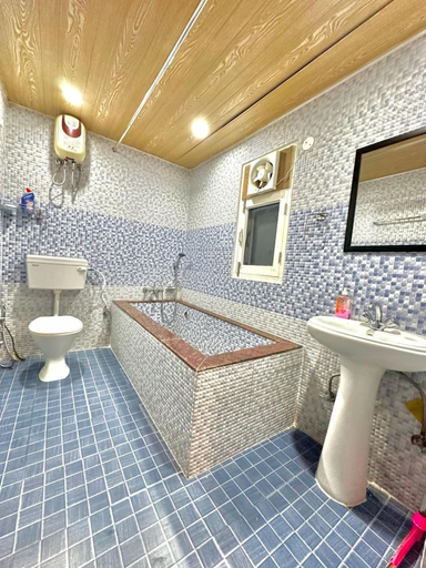 Bathroom 3, Kasauli View, Solan