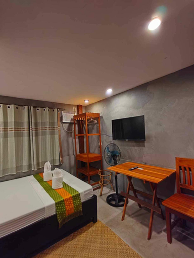 Bedroom 13