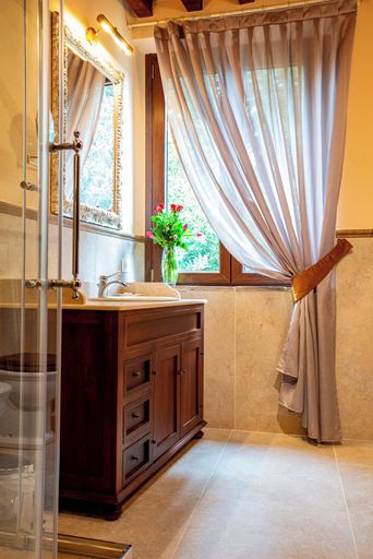 Bathroom 3, Hotel Torciano Vecchio Asilo, Siena