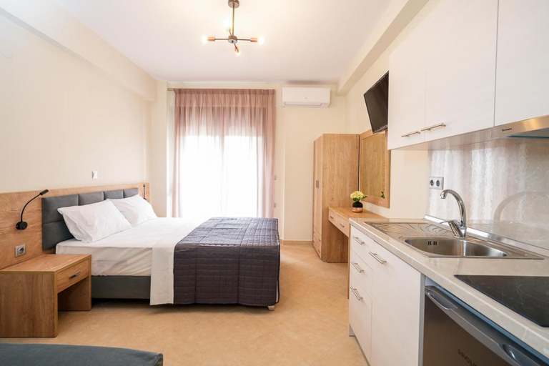 Others 5, Villa MARIA, Central Macedonia