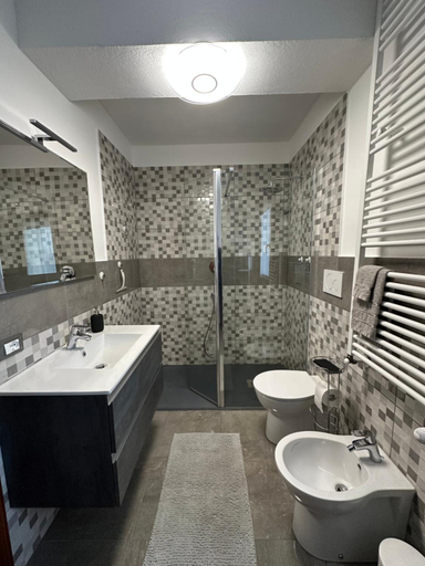 Bathroom, B&B Codivilla 67, Bologna