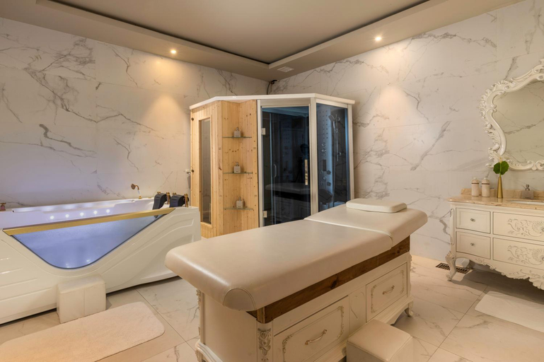 Bathroom 4, The Westbury Palace, Nuwara Eliya