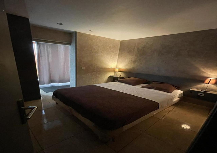 Bedroom 3, LPL Paris Hotel, Paris