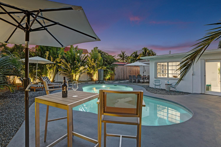 Others 3, Stylish Luxury Tropical Junior Suite, Broward