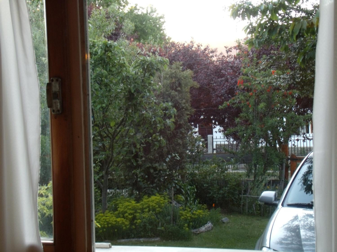 Others 5, Colibri House, Lacar