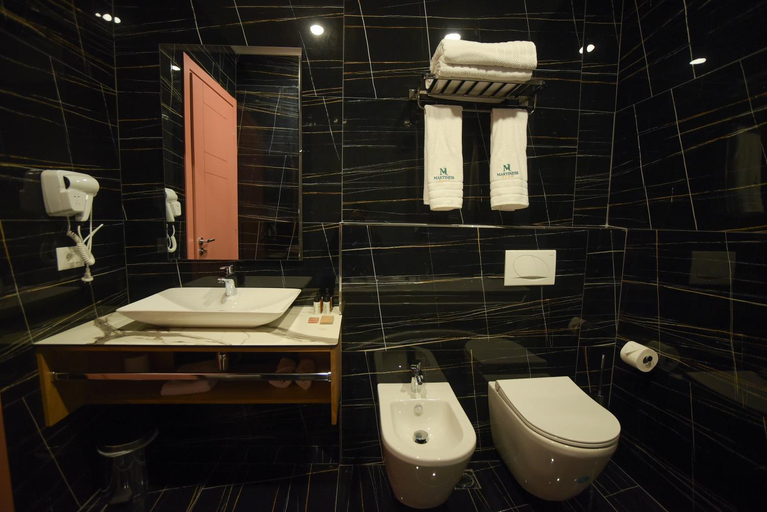 Bathroom 5, Martiness Hotel Durres, Durrësit