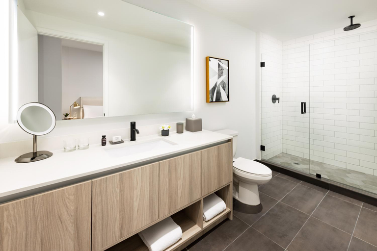 Bathroom 4