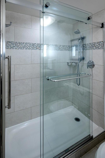 Bathroom 3, The Statler Hotel at Cornell University, Tompkins