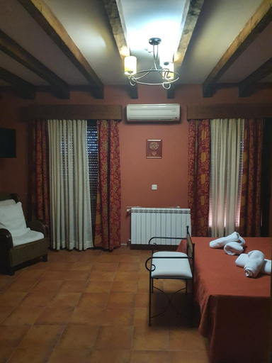 Others 5, Hostal La Plata, Toledo