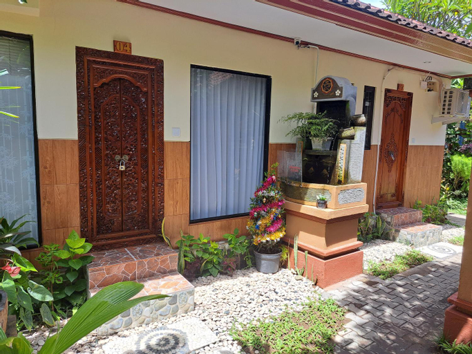 Exterior 11