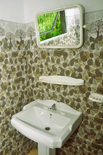 Bathroom, Dewy Arena Hotel, Ella