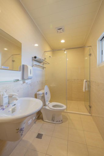 Bathroom 1, Gama B&B, Taitung