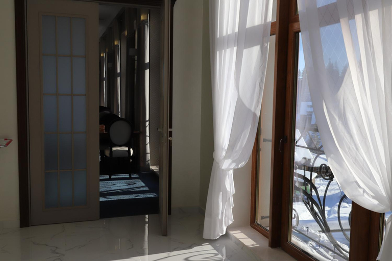 Bathroom 3, Готель Вілла Драгобрат, Rakhivs'kyi