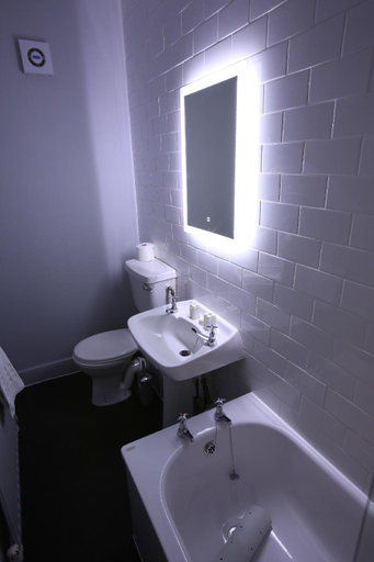 Bathroom 3, Queens Head, Northumberland