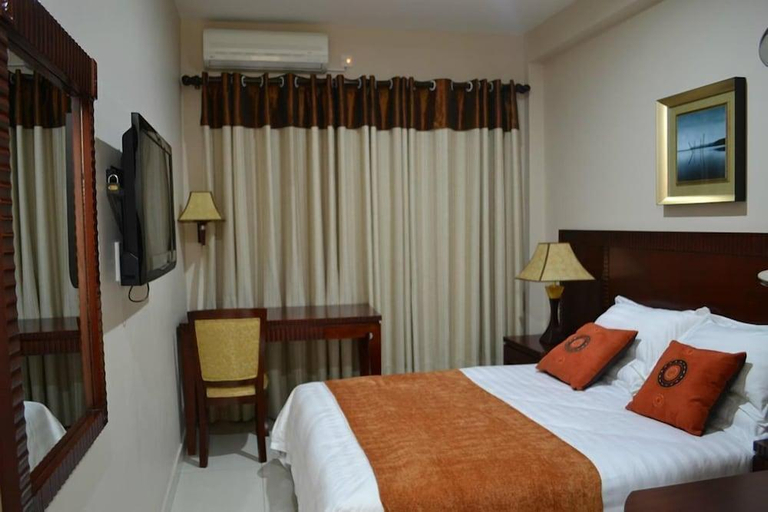 2, Hotel LaBama, Gaborone