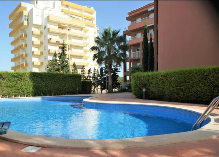 Sport & Beauty 2, Beachfront Seaview Litoralmar apt, Fast WIFI, Airco, Pool, Private Parking, Portimão