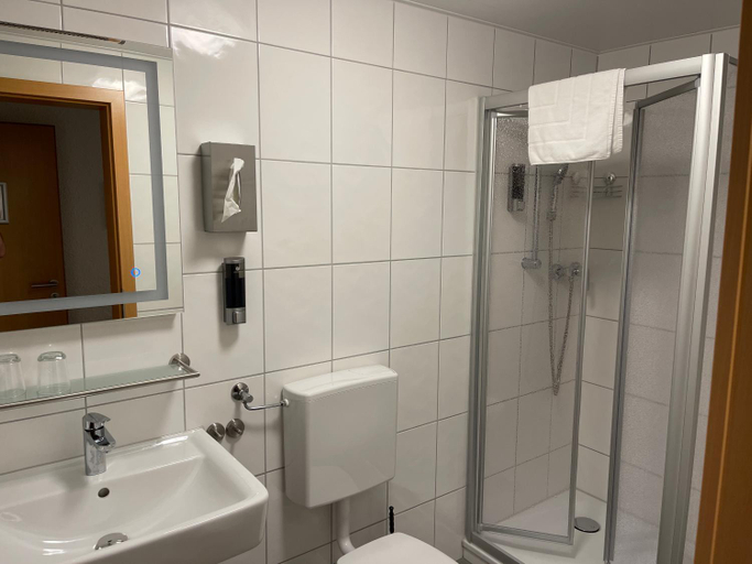 Bathroom 4, Hotel Sonne, Rhein-Neckar-Kreis