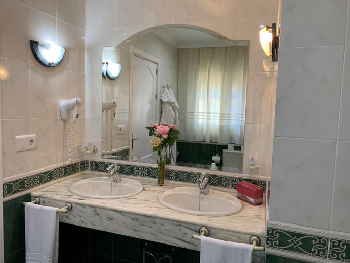 Bathroom 3, Hotel La Sierra, Málaga