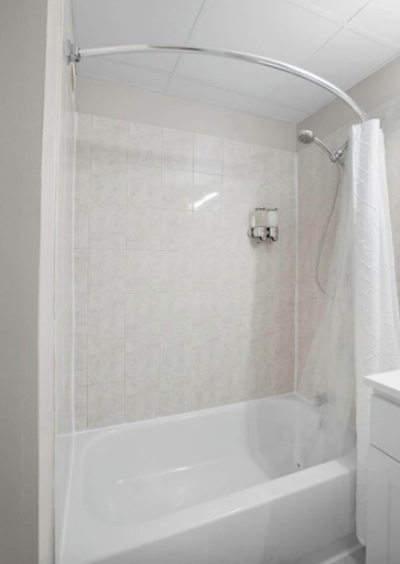Bathroom 3, Crown New Haven Hotel At Yale, New Haven