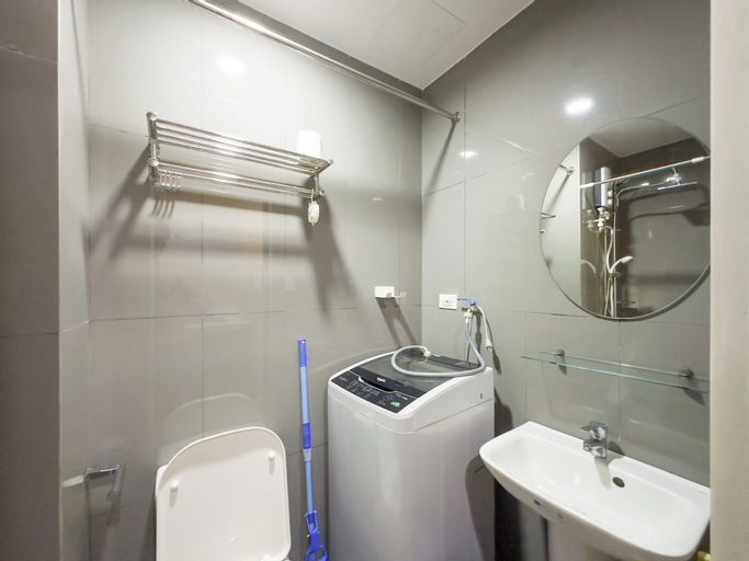 Bathroom 17
