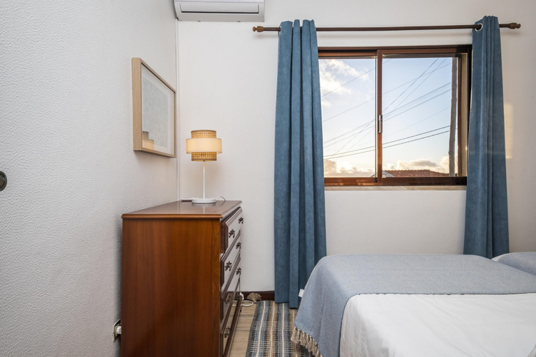 Room 5, White Rabbit II by Homie, Calheta