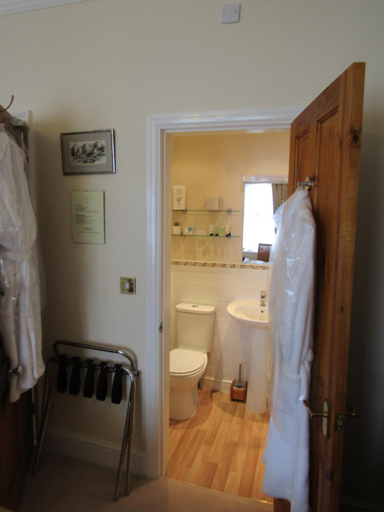 Bathroom 2, Harringtons at 14, Conwy
