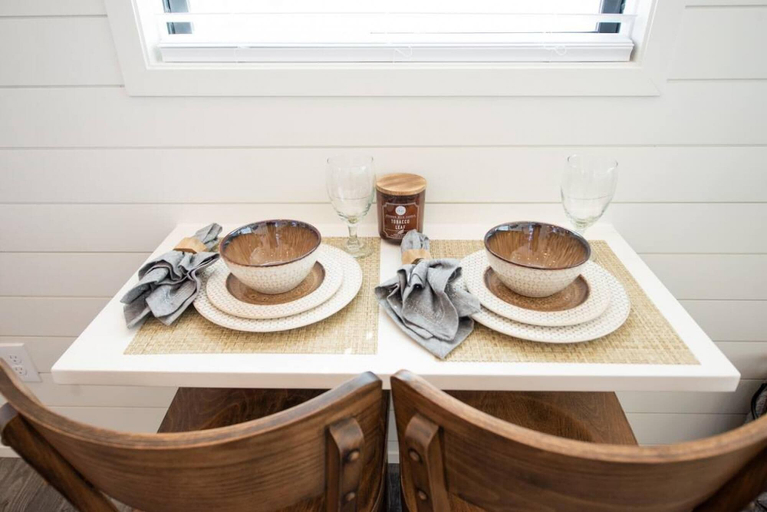 Food & Drinks, New Longhorn Stunning Container Home-in Alpine, Brewster