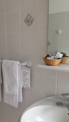 Bathroom 4, Centrale, Aosta