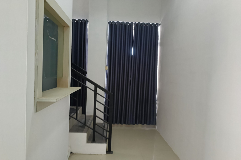 Public Area, OYO 93929 Erbee Inn, Makassar