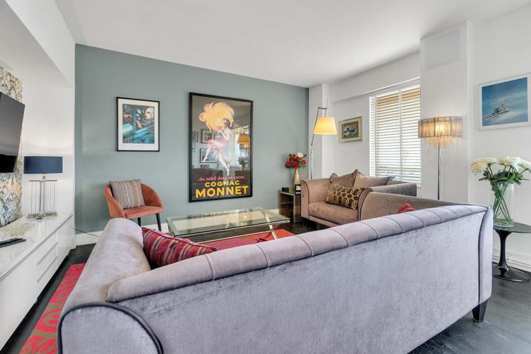Room 2, Deco Seafront - Seafront Apartment - Sleeps up to 6, Brighton and Hove