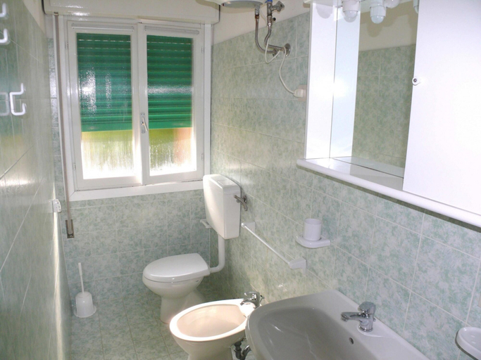 Room 5, Milly C in Bibione With 2 Bedrooms and 1 Bathrooms, Venezia