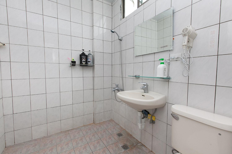 Bathroom, WM and S Hostel, Hualien