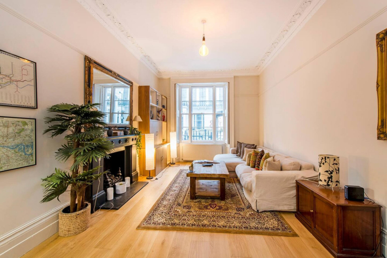 Others 4, 2-bed Flat in Paddington Near Hyde Park, London