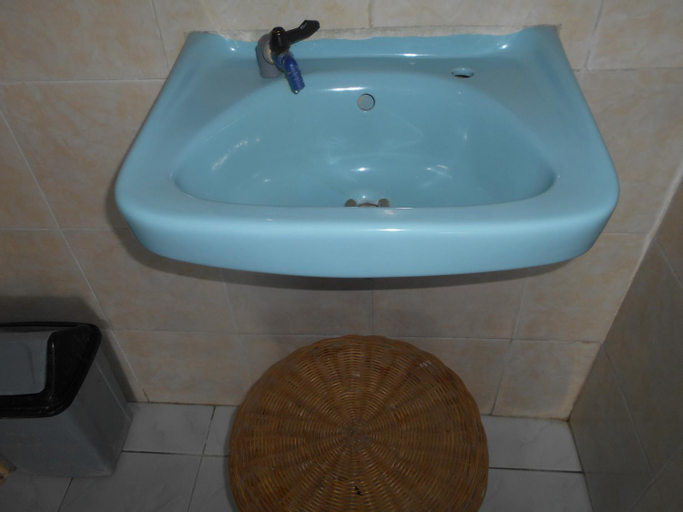 Bathroom 17