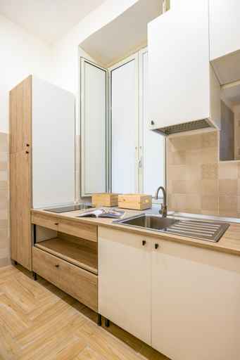 Others 4, Via Milano Central Station Apartment, Napoli