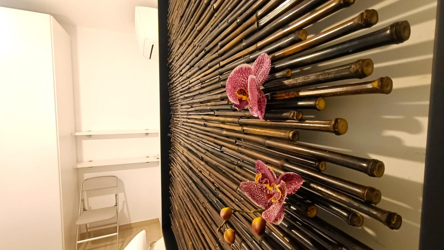 Others 3, Corte dei Castellari 32A, Savona
