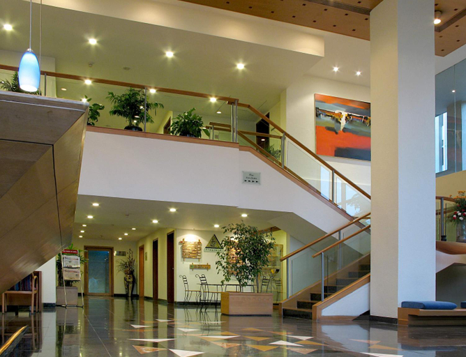 Public Area 3, The Central Park Hotel, Pune