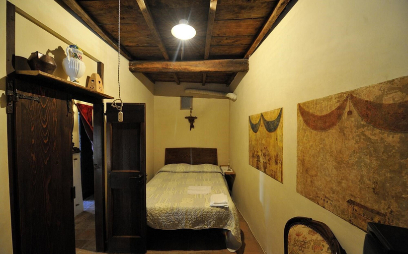 Bedroom 3, Preta Nera Intera in Giuliano di Roma, Frosinone