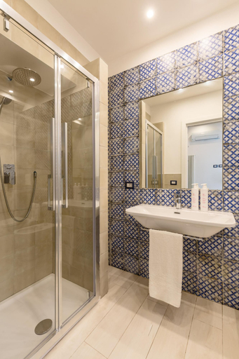 Room 3, Chiaia Elegant Apartment 1 by Wonderful Italy, Napoli