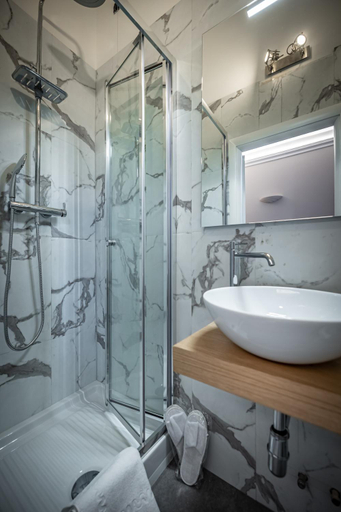 Bathroom 4, Hotel Borgo, Florence