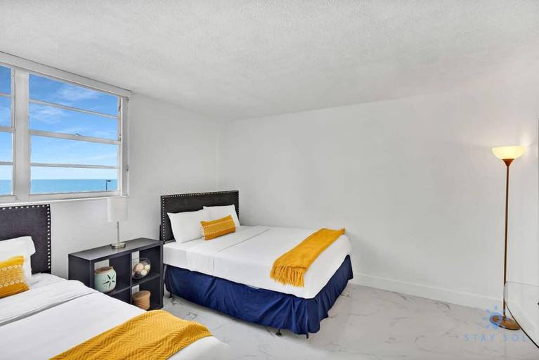 Room 4, Special Offer Balcony-beachfront Condo Gym, Broward