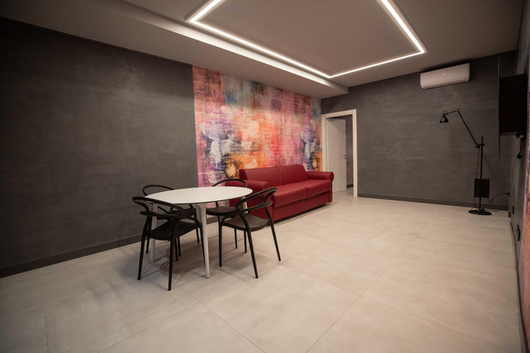 Room 3, Red Diamond in Naples, Napoli