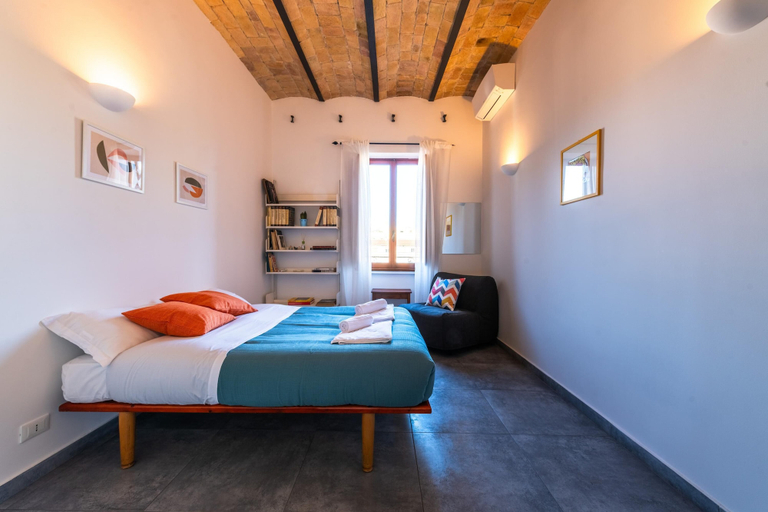 Bedroom 2, Casa Bodoni in Rome With 2 Bedrooms and 2 Bathrooms, Rome