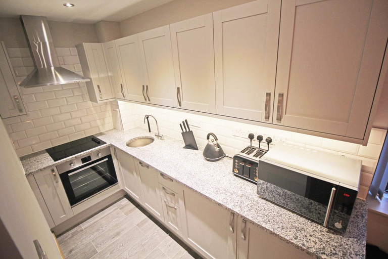 Others 4, Hunters Walk - Luxury Central Chester Apartment - Free Parking, Cheshire West and Chester