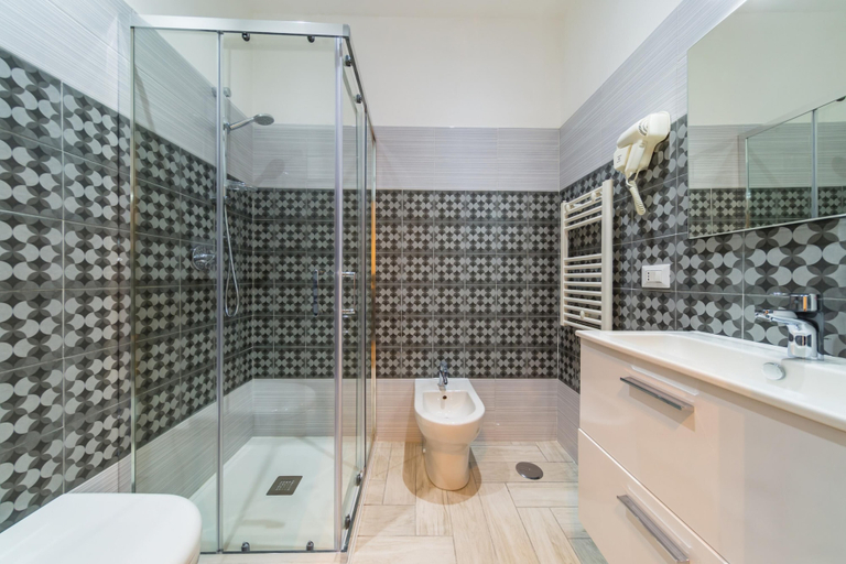 Room 2, Central Station Apts by Wonderful Italy - Pozzuoli, Napoli