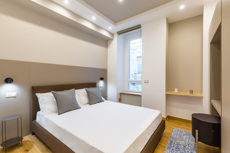 Room 5, Colonna Apartment 4 by Wonderful Italy, Napoli