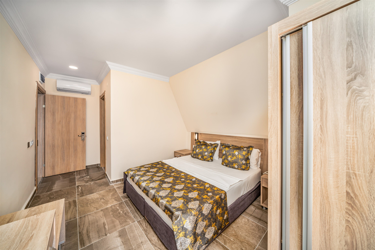 Bedroom 3, Arsi Paradise Beach Hotel, Alanya